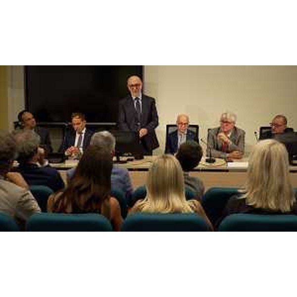 L'intervento dellassessore alla Salute Riccardo Riccardi. - L'intervento dellassessore alla Salute Riccardo Riccardi.