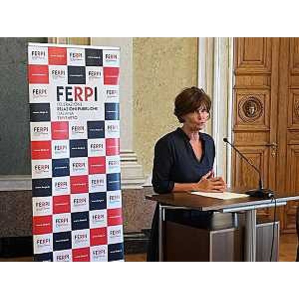 L'assessore regionale Alessia Rosolen interviene alla tappa triestina del roadshow Ferpi sull'Oscar di Bilancio - L'assessore regionale Alessia Rosolen interviene alla tappa triestina del roadshow Ferpi sull'Oscar di Bilancio