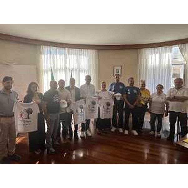 Foto di gruppo nella Sala Giunta del Comune di Trieste - Foto di gruppo nella Sala Giunta del Comune di Trieste