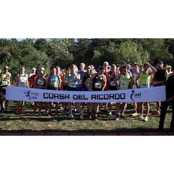 L'assessore regionale alla Difesa dell'ambiente, energia e sviluppo sostenibile Fabio Scoccimarro alla Corsa del Ricordo a Basovizza - L'assessore regionale alla Difesa dell'ambiente, energia e sviluppo sostenibile Fabio Scoccimarro alla Corsa del Ricordo a Basovizza