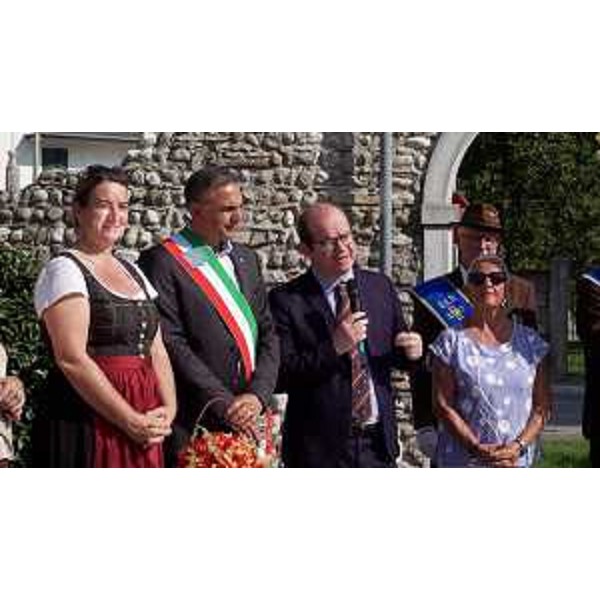Il vice governatore con delega alla Cultura, Mario Anzil, al 35° anniversario del gemellaggio tra il Comune di Rivignano Teor e il Comune austriaco di Pörtschach am Wörthersee. - Il vice governatore con delega alla Cultura, Mario Anzil, al 35° anniversario del gemellaggio tra il Comune di Rivignano Teor e il Comune austriaco di Pörtschach am Wörthersee.