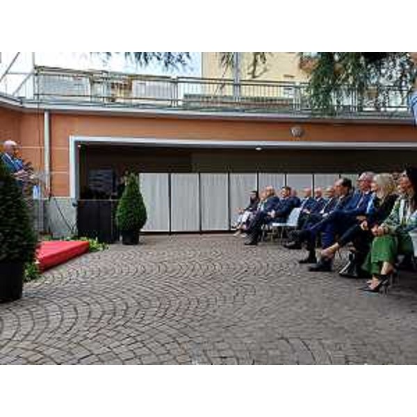 Il presidente del Cr Fvg, Mauro Bordin, seduto a destra accanto al mnistro Luca Ciriani, all'inaugurazione della nuova questura di Gorizia mentre interviene il ministro Matteo Piantedosi - Il presidente del Cr Fvg, Mauro Bordin, seduto a destra accanto al mnistro Luca Ciriani, all'inaugurazione della nuova questura di Gorizia mentre interviene il ministro Matteo Piantedosi