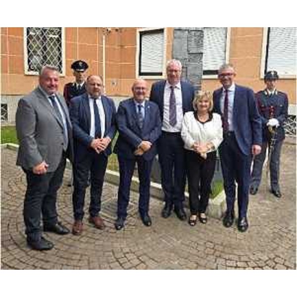 Diego Bernardis, Diego Moretti, Sebastiano Callari, Mauro Bordin, Laura Fasiolo e Pierpaolo Roberti all'inaugurazione della nuova questura di Gorizia - Diego Bernardis, Diego Moretti, Sebastiano Callari, Mauro Bordin, Laura Fasiolo e Pierpaolo Roberti all'inaugurazione della nuova questura di Gorizia