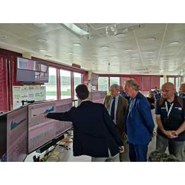 Una fase dell'incontro alla Siot alla presenza dell'assessore Fabio Soccimarro - Una fase dell'incontro alla Siot alla presenza dell'assessore Fabio Soccimarro