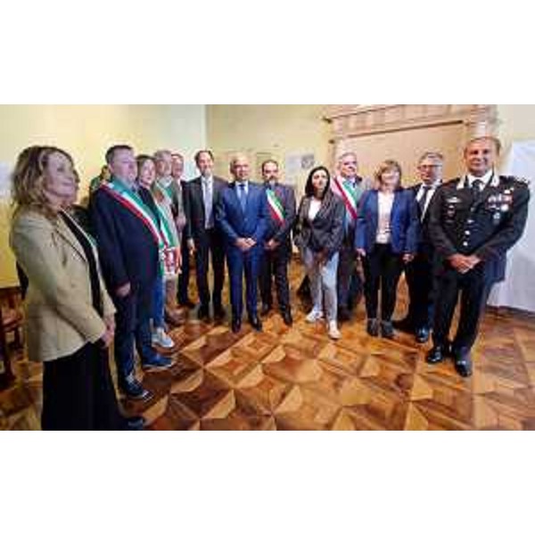 L'assessore Zannier (secondo da destra) insieme alle altre autorità presenti. - L'assessore Zannier (secondo da destra) insieme alle altre autorità presenti.