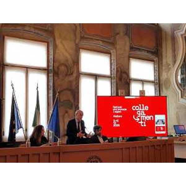 Il rettore Pinton con Barbara GAllavotti, curatrice scientifica - Il rettore Pinton con Barbara GAllavotti, curatrice scientifica