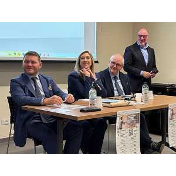 L'assessore regionale a Infrastrutture e territorio Cristina Amirante a San Giovanni al Natisone allincontro promosso da Confartigianato-Imprese Udine - L'assessore regionale a Infrastrutture e territorio Cristina Amirante a San Giovanni al Natisone allincontro promosso da Confartigianato-Imprese Udine