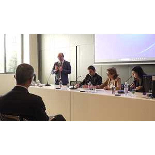 Il vicegovernatore con delega allo Sport Mario Anzil all'incontro "Lo sport come profezia sociale. Valori, eredità e sviluppo del territorio nell'esperienza degli olimpionici friulani". - Il vicegovernatore con delega allo Sport Mario Anzil all'incontro "Lo sport come profezia sociale. Valori, eredità e sviluppo del territorio nell'esperienza degli olimpionici friulani". 