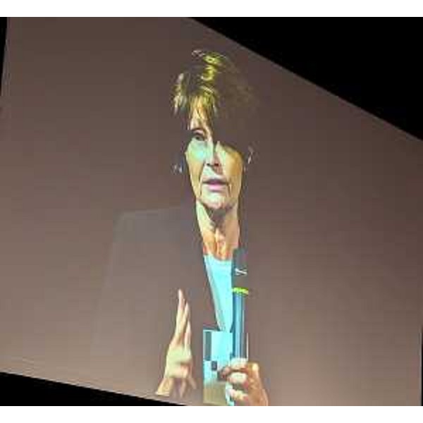 L'assessore regionale all'Università Alessia Rosolen al festival "Collegamenti - Festival che incrocia i saperi" - L'assessore regionale all'Università Alessia Rosolen al festival "Collegamenti - Festival che incrocia i saperi"