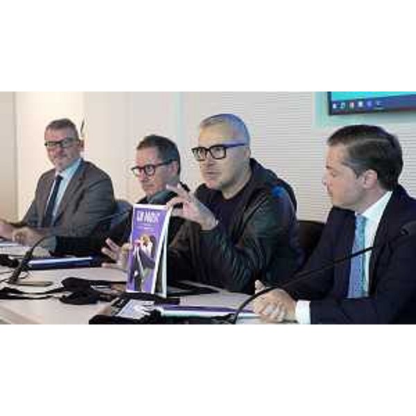 L'assessore regionale alle Attività produttive e turismo Sergio Emidio Bini alla conferenza stampa di presentazione della 26esima edizione di Ein Prosit - L'assessore regionale alle Attività produttive e turismo Sergio Emidio Bini alla conferenza stampa di presentazione della 26esima edizione di Ein Prosit