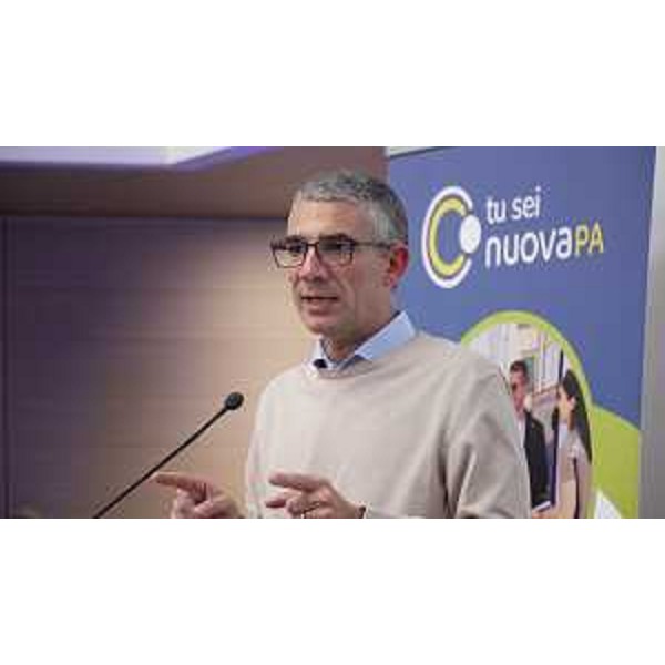 L'assessore regionale alle Autonomie locali Pierpaolo Roberti alla tavola rotonda "Valorizzare le persone e innovare", organizzata da ComPa Fvg all'interno della terza edizione del Premio Nuova Pa e ospitata all'Auditorium della Biblioteca Rizzi dell'Università degli Studi di Udine - L'assessore regionale alle Autonomie locali Pierpaolo Roberti alla tavola rotonda "Valorizzare le persone e innovare", organizzata da ComPa Fvg all'interno della terza edizione del Premio Nuova Pa e ospitata all'Auditorium della Biblioteca Rizzi dell'Università degli Studi di Udine