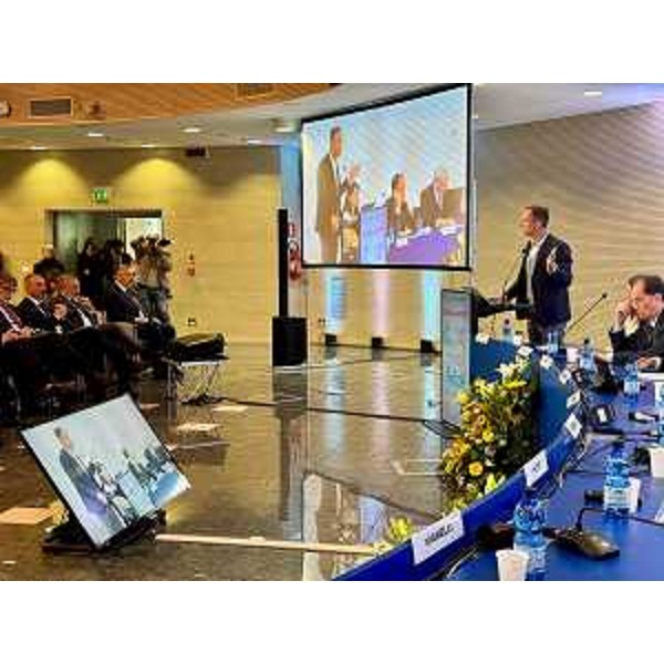 Il governatore del Friuli Venezia Giulia Massimiliano Fedriga al Festival del Cambiamento, forum speciale GO!2025 dedicato a "Gorizia città della pace giusta" - Il governatore del Friuli Venezia Giulia Massimiliano Fedriga al Festival del Cambiamento, forum speciale GO!2025 dedicato a "Gorizia città della pace giusta"