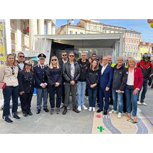 I numerosi attori coinvolti dal progetto "4Safety FVG" nell'ambito del Villaggio della sicurezza in Barcolana - I numerosi attori coinvolti dal progetto "4Safety FVG" nell'ambito del Villaggio della sicurezza in Barcolana
