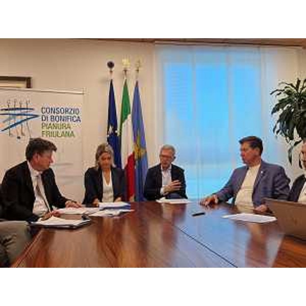 L'illustrazione in Regione a Udine alla presenza dell'assessore Zannier - L'illustrazione in Regione a Udine alla presenza dell'assessore Zannier