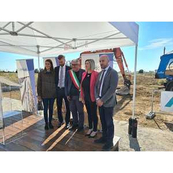 Un momento della cerimonia, a Barbeano di Spilimbergo, per la consegna dei lavori della bretella - Un momento della cerimonia, a Barbeano di Spilimbergo, per la consegna dei lavori della bretella