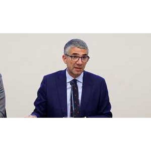 L'assessore regionale alla Sicurezza Pierpaolo Roberti alla presentazione del nuovo bando destinato alle associazioni combattentistiche e darma, delle Forze dellordine, dei Forestali, dei Vigili del fuoco e della Polizia locale - L'assessore regionale alla Sicurezza Pierpaolo Roberti alla presentazione del nuovo bando destinato alle associazioni combattentistiche e darma, delle Forze dellordine, dei Forestali, dei Vigili del fuoco e della Polizia locale