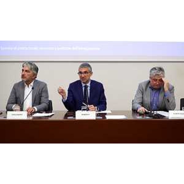 La presentazione del nuovo bando destinato alle associazioni combattentistiche e darma, delle Forze dellordine, dei Forestali, dei Vigili del fuoco e della Polizia locale - La presentazione del nuovo bando destinato alle associazioni combattentistiche e darma, delle Forze dellordine, dei Forestali, dei Vigili del fuoco e della Polizia locale