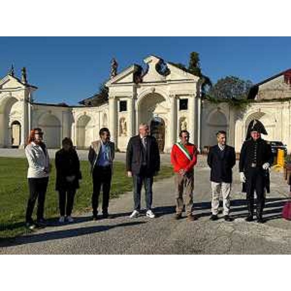 Il presidene Bordin insieme all'amministrazione di Codroipo e al presidente di Arlef, Eros Cisilino - Il presidene Bordin insieme all'amministrazione di Codroipo e al presidente di Arlef, Eros Cisilino