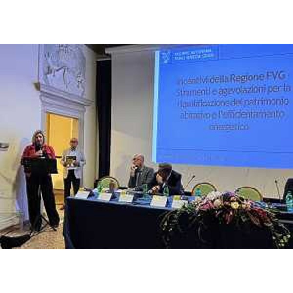 L'intervento dell'assessore regionale alle Infrastrutture Cristina Amirante al convegno svoltosi a Sacile - L'intervento dell'assessore regionale alle Infrastrutture Cristina Amirante al convegno svoltosi a Sacile