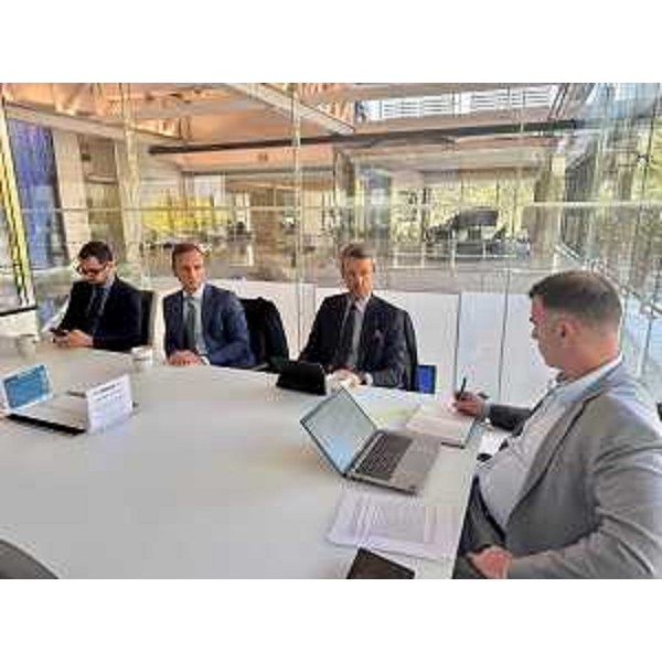 Il governator Fedriga nel corso di uno degli incontri - Il governator Fedriga nel corso di uno degli incontri