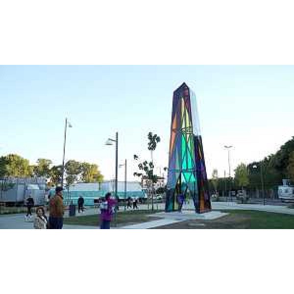 L'obelisco di luce Go!Pharus - L'obelisco di luce Go!Pharus