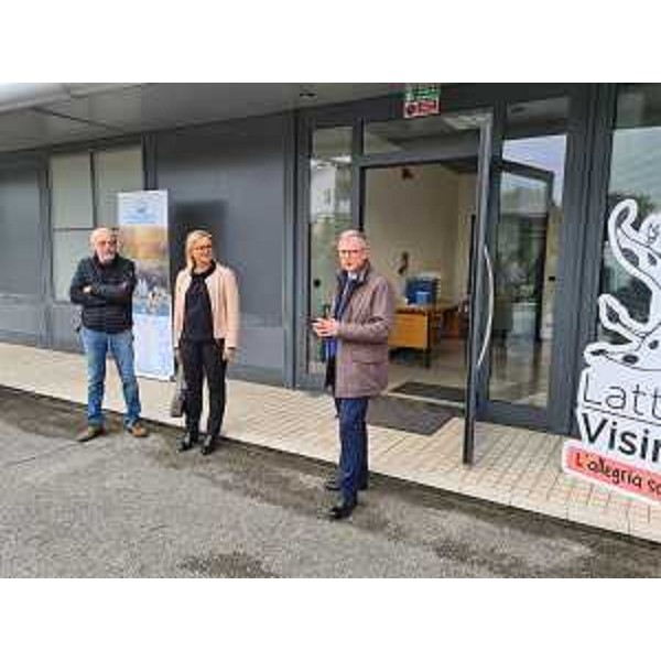 L'assessore regionale Stefano Zannier all'inaugurazione dell'impianto del Consorzio Naturalmente da latte friulano a Rivarotta di Pasiano - L'assessore regionale Stefano Zannier all'inaugurazione dell'impianto del Consorzio Naturalmente da latte friulano a Rivarotta di Pasiano