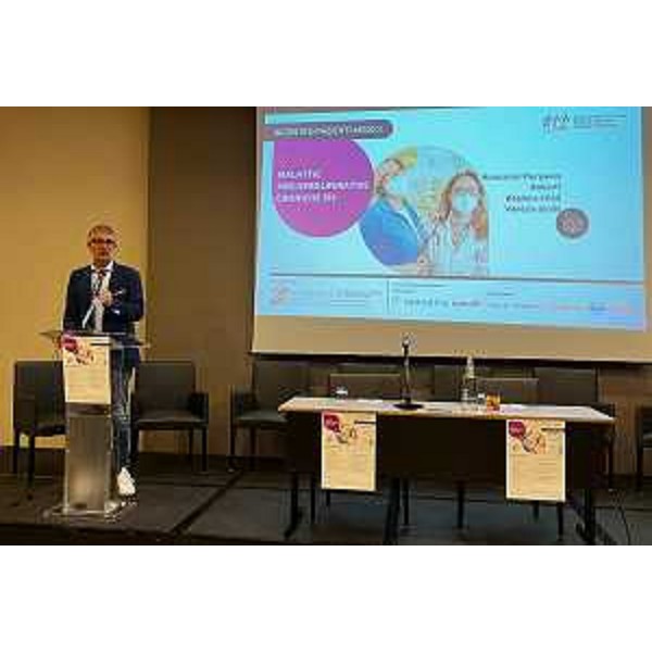 Lassessore regionale alle Autonomie locali Pierpaolo Roberti in apertura dellincontro pazienti-medici organizzato dallAssociazione italiana contro leucemie, linfomi e mieloma a Trieste. - Lassessore regionale alle Autonomie locali Pierpaolo Roberti in apertura dellincontro pazienti-medici organizzato dallAssociazione italiana contro leucemie, linfomi e mieloma a Trieste.