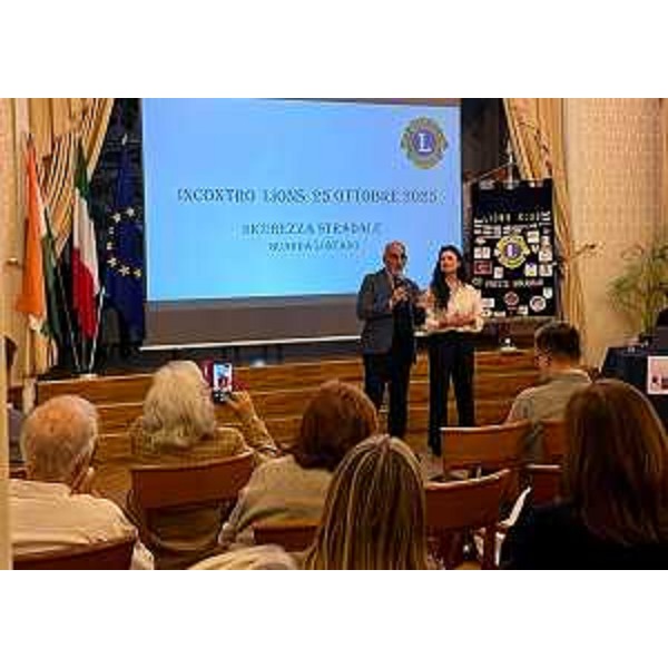 L'evento organizzato dal Lions Club Trieste Miramar, in collaborazione con il Lions Club Trieste Audace, il Leo Club Trieste e il Circolo unificato dell'Esercito sulle "Tecniche di guida sicura" con docente la campionessa Alessandra Merluzzi - L'evento organizzato dal Lions Club Trieste Miramar, in collaborazione con il Lions Club Trieste Audace, il Leo Club Trieste e il Circolo unificato dell'Esercito sulle "Tecniche di guida sicura" con docente la campionessa Alessandra Merluzzi