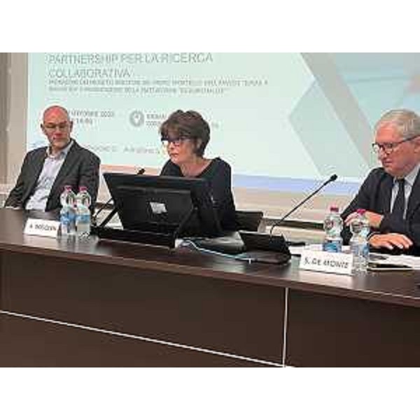 L'assessore regionale Alessia Rosolen all'Urban Center di Trieste per l'evento concusivo di "Ideas 4 Innovation" - L'assessore regionale Alessia Rosolen all'Urban Center di Trieste per l'evento concusivo di "Ideas 4 Innovation"