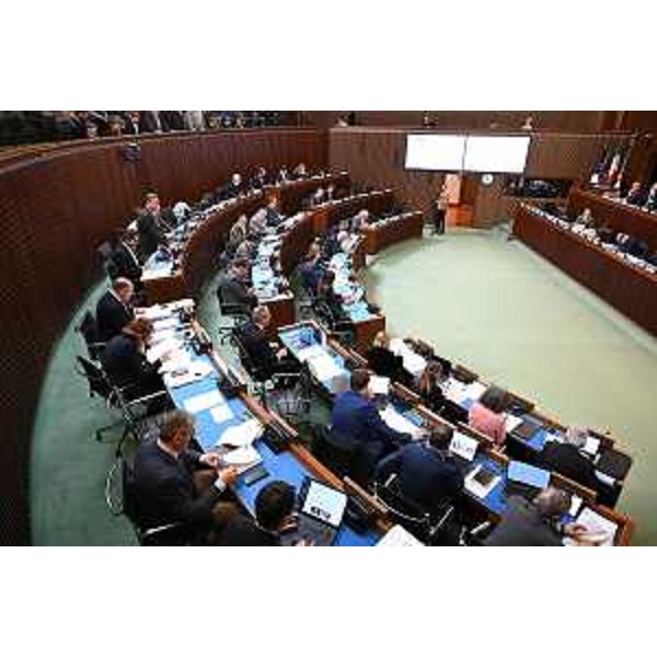 I lavori durante la seduta del Consiglio regionale - I lavori durante la seduta del Consiglio regionale