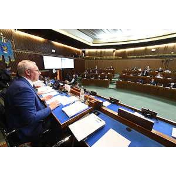 Il presidente del Cr Fvg, Mauro Bordin, durante i lavori d'Aula - Il presidente del Cr Fvg, Mauro Bordin, durante i lavori d'Aula
