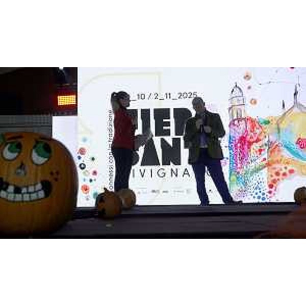 Il vicegovernatore Mario Anzil all'apertura ufficiale della Fiera dei Santi di Rivignano - Il vicegovernatore Mario Anzil all'apertura ufficiale della Fiera dei Santi di Rivignano