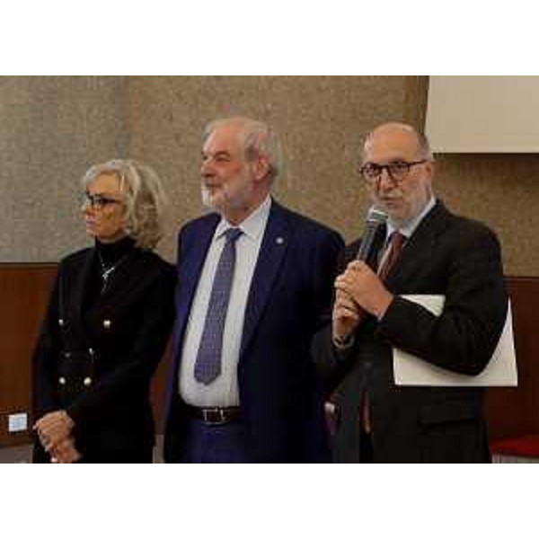 L'intervento dellassessore alla Salute Riccardo Riccardi. - L'intervento dellassessore alla Salute Riccardo Riccardi.