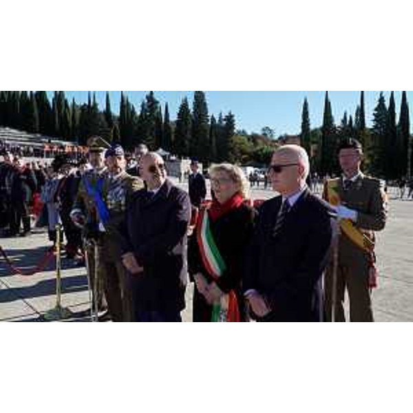 L'assessore regionale Sebastriano Callari alla cerimonia del 4 novembre tenutasi a Redipuglia - L'assessore regionale Sebastriano Callari alla cerimonia del 4 novembre tenutasi a Redipuglia