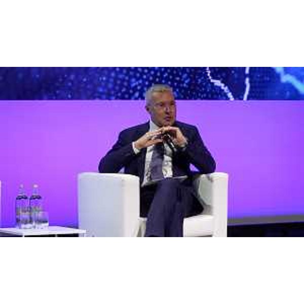 L'assessore Bini durante la tavola rotonda "Attrarre investimenti nelle aree di interesse comune - Regioni a confronto" nell'ambito di Selecting Italy 2025 - L'assessore Bini durante la tavola rotonda "Attrarre investimenti nelle aree di interesse comune - Regioni a confronto" nell'ambito di Selecting Italy 2025