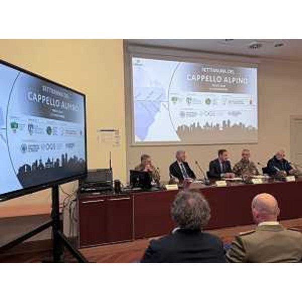 Un momento della conferenza stampa. - Un momento della conferenza stampa.