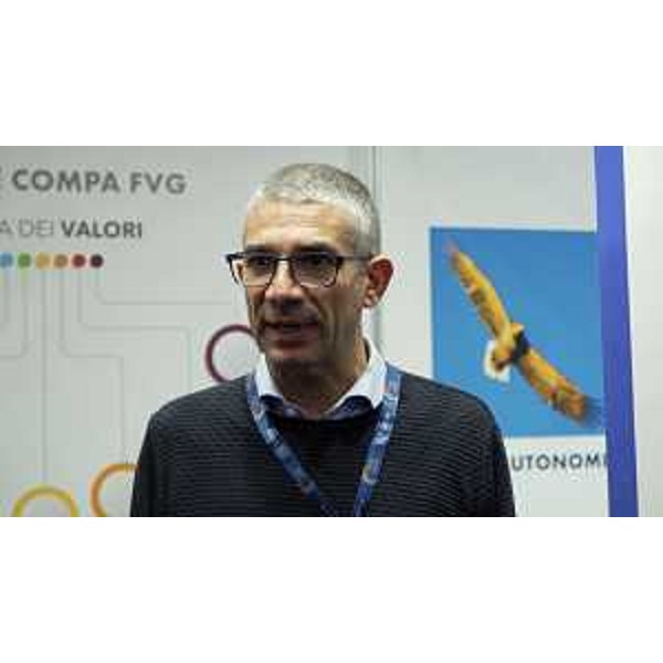 L'assessore Pierpaolo Roberti allo stand del Friuli Venezia Giulia dell'Assemblea nazionale Anci di Bologna - L'assessore Pierpaolo Roberti allo stand del Friuli Venezia Giulia dell'Assemblea nazionale Anci di Bologna