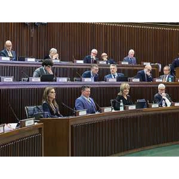 Consiglieri regionali impegnati nell'esame del disegno di legge 61 - Consiglieri regionali impegnati nell'esame del disegno di legge 61