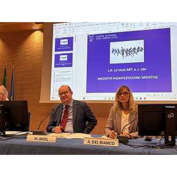 Il vice governatore con delega allo Sport Mario Anzil all'Infoday sui nuovi bandi sportivi - Il vice governatore con delega allo Sport Mario Anzil all'Infoday sui nuovi bandi sportivi