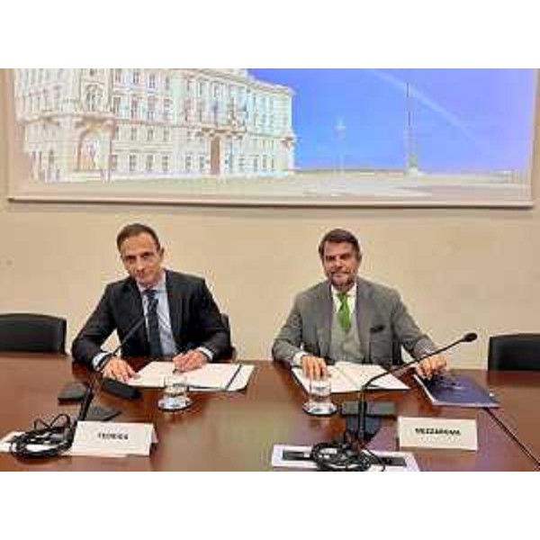 La firma del protocollo dintesa fra Regione Friuli Venezia Giulia e Sport e Salute spa. - La firma del protocollo dintesa fra Regione Friuli Venezia Giulia e Sport e Salute spa.
