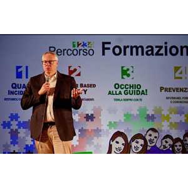 Il presidente del Cr Fvg, Mauro Bordin, durante il suo intervento - Il presidente del Cr Fvg, Mauro Bordin, durante il suo intervento